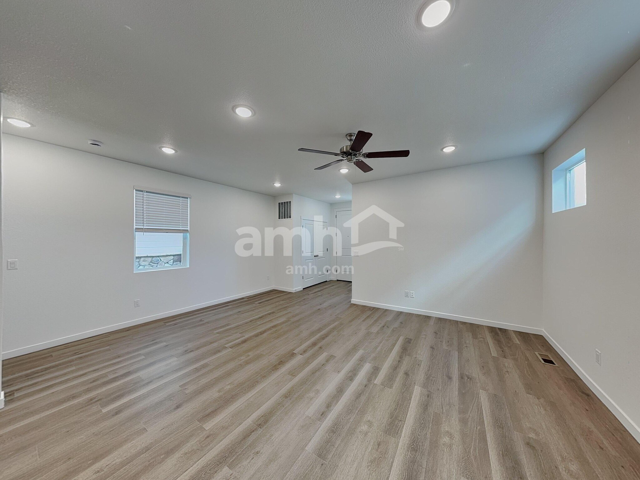 Building Photo - 350 N Addison Way