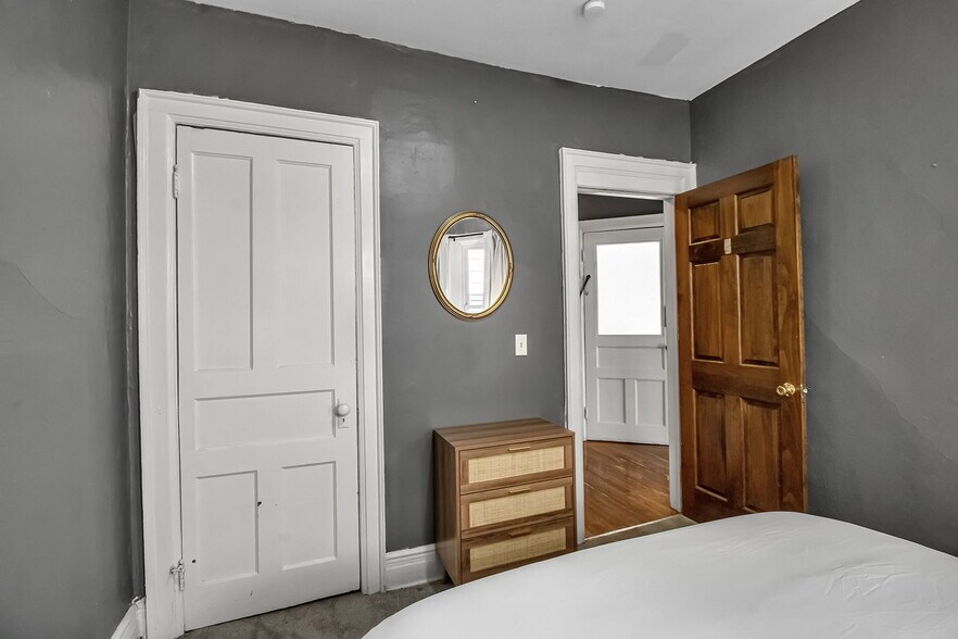 Building Photo - 580 Potomac Ave