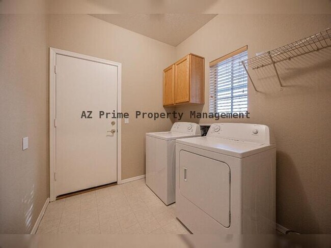 Building Photo - 6426 S Nash Way