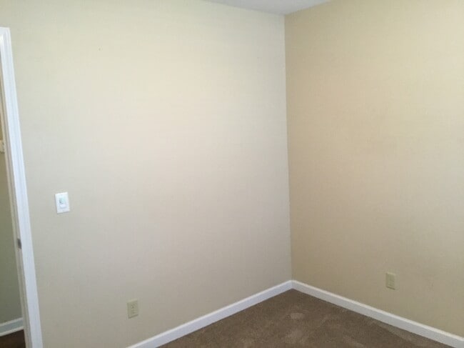 Building Photo - 6328 Sunnybrook Ln