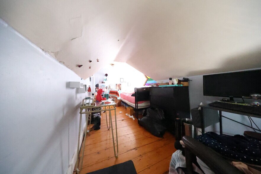 Building Photo - 3 Foster St