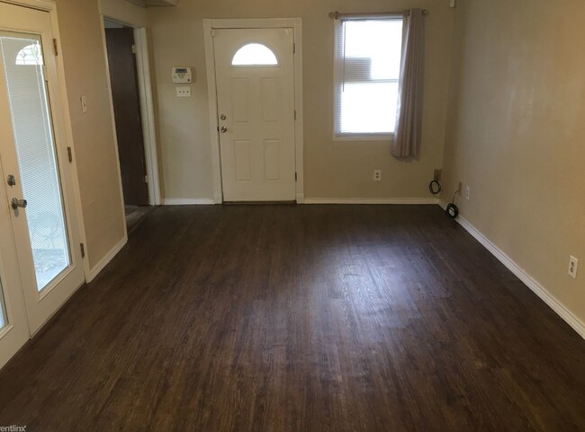 Building Photo - 108 Waverly Dr