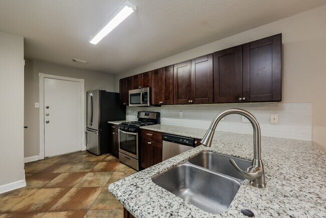 Building Photo - 7322 Fox Forest Tr