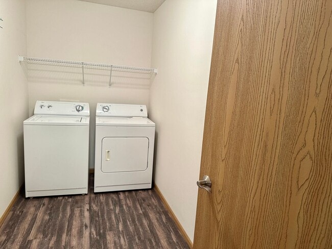 Building Photo - 1 Bedroom - South Fargo
