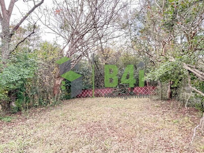 Building Photo - 355 Liberty Ave