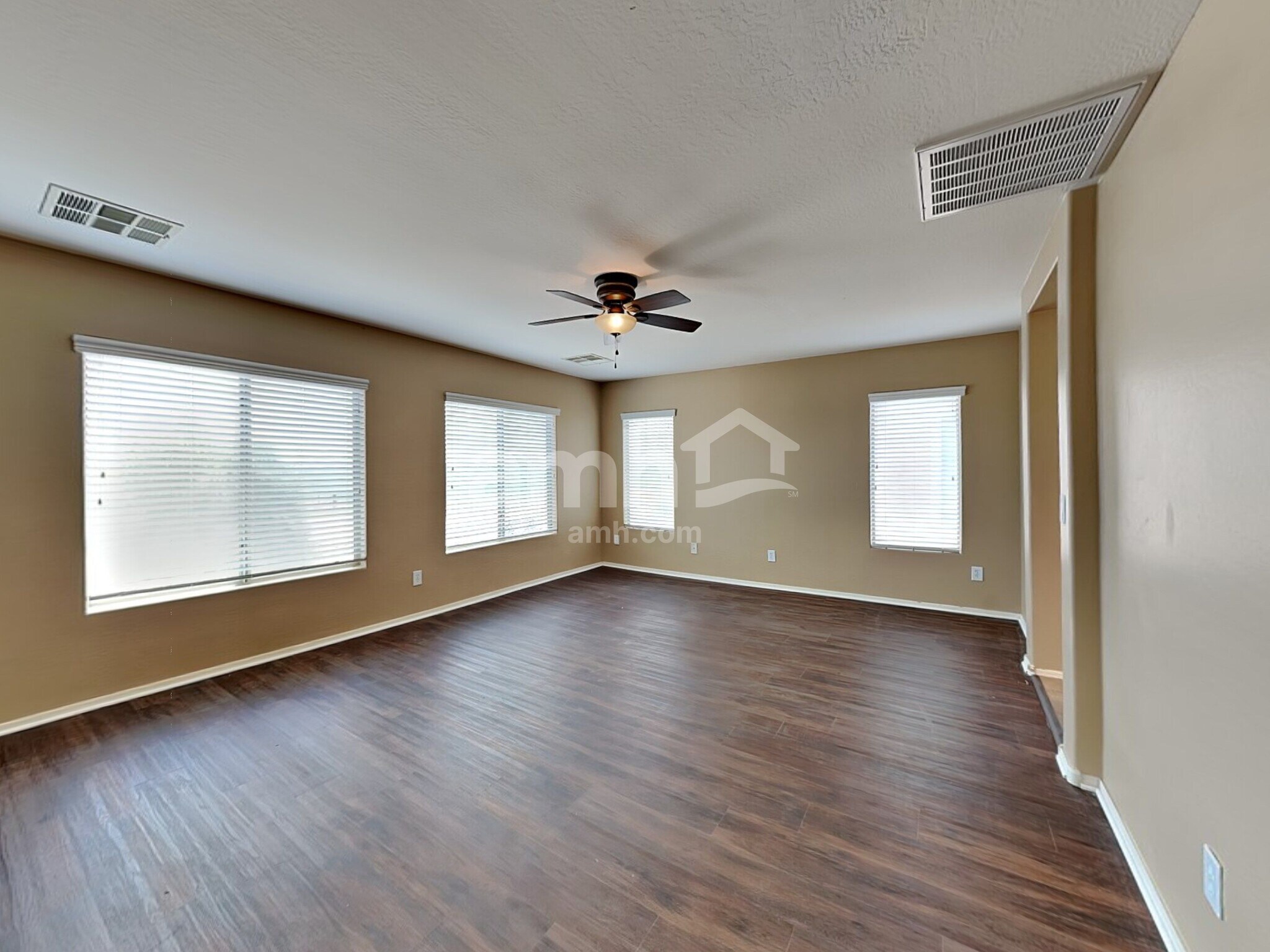 Building Photo - 38549 N Reynosa Dr