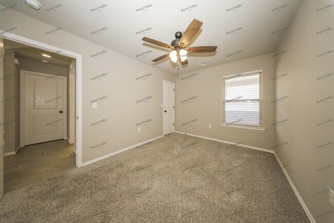 Building Photo - 4708 Crystal Hill Dr