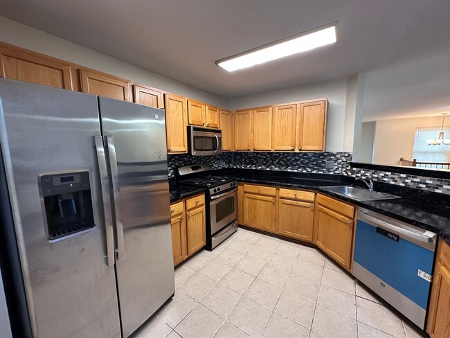 Building Photo - 6913 Malachite Pl
