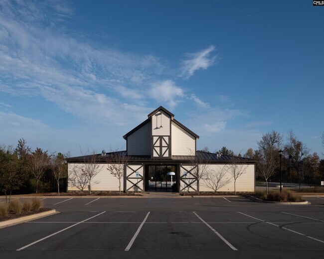 Building Photo - 909 Desert Ln