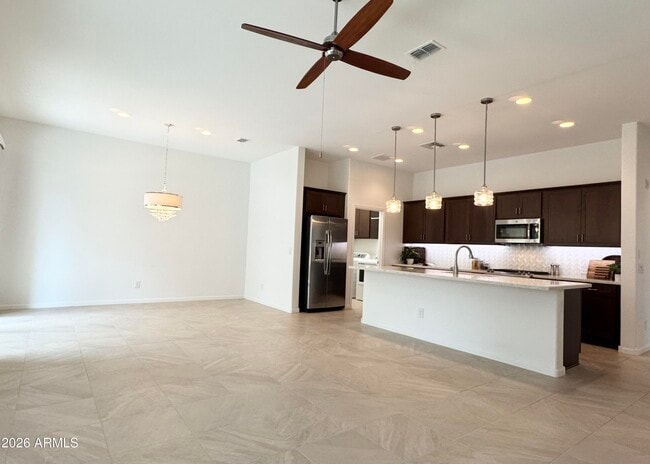 Building Photo - 16907 W Holly St