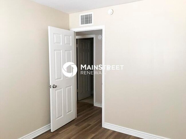 Building Photo - 3 Bedroom Pet-Friendly Home in Phoenix, AZ...