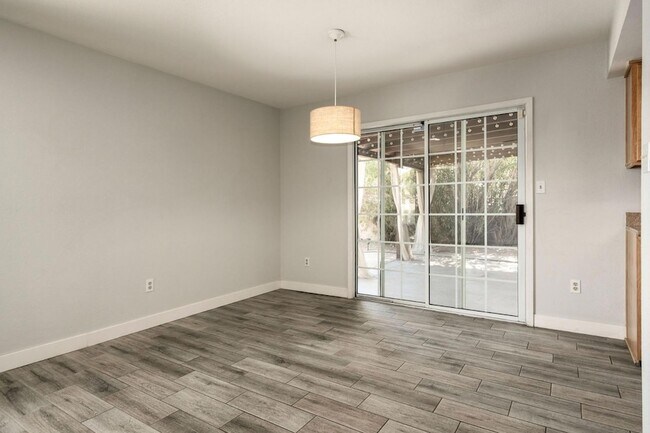 Building Photo - 14237 N 34th Way