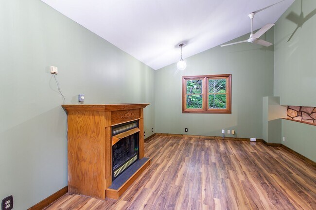 Building Photo - Private Home