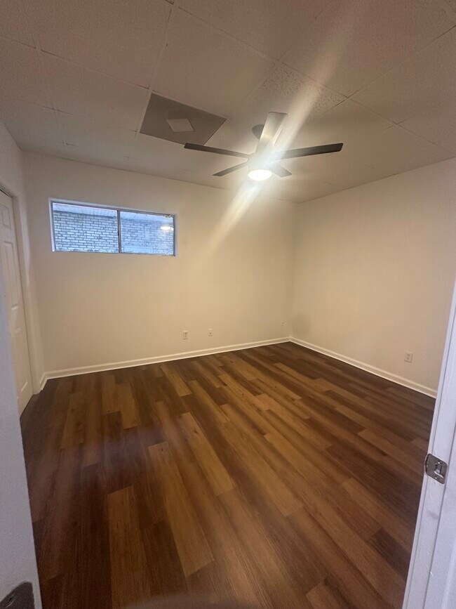 Building Photo - Jean Lafitte