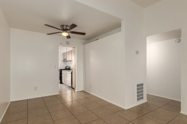 Building Photo - Stadio 3bedroom 2 bathroom