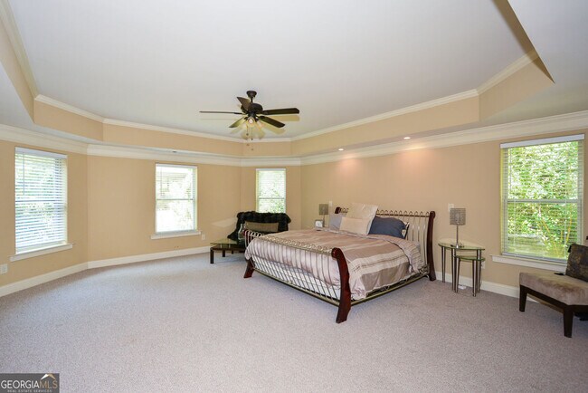 Building Photo - 2210 Spalding Dr