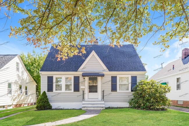 Primary Photo - 12217 Mortimer Ave