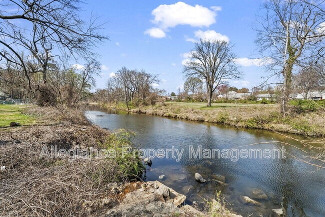 Building Photo - 5340 Holmes Run Pkwy