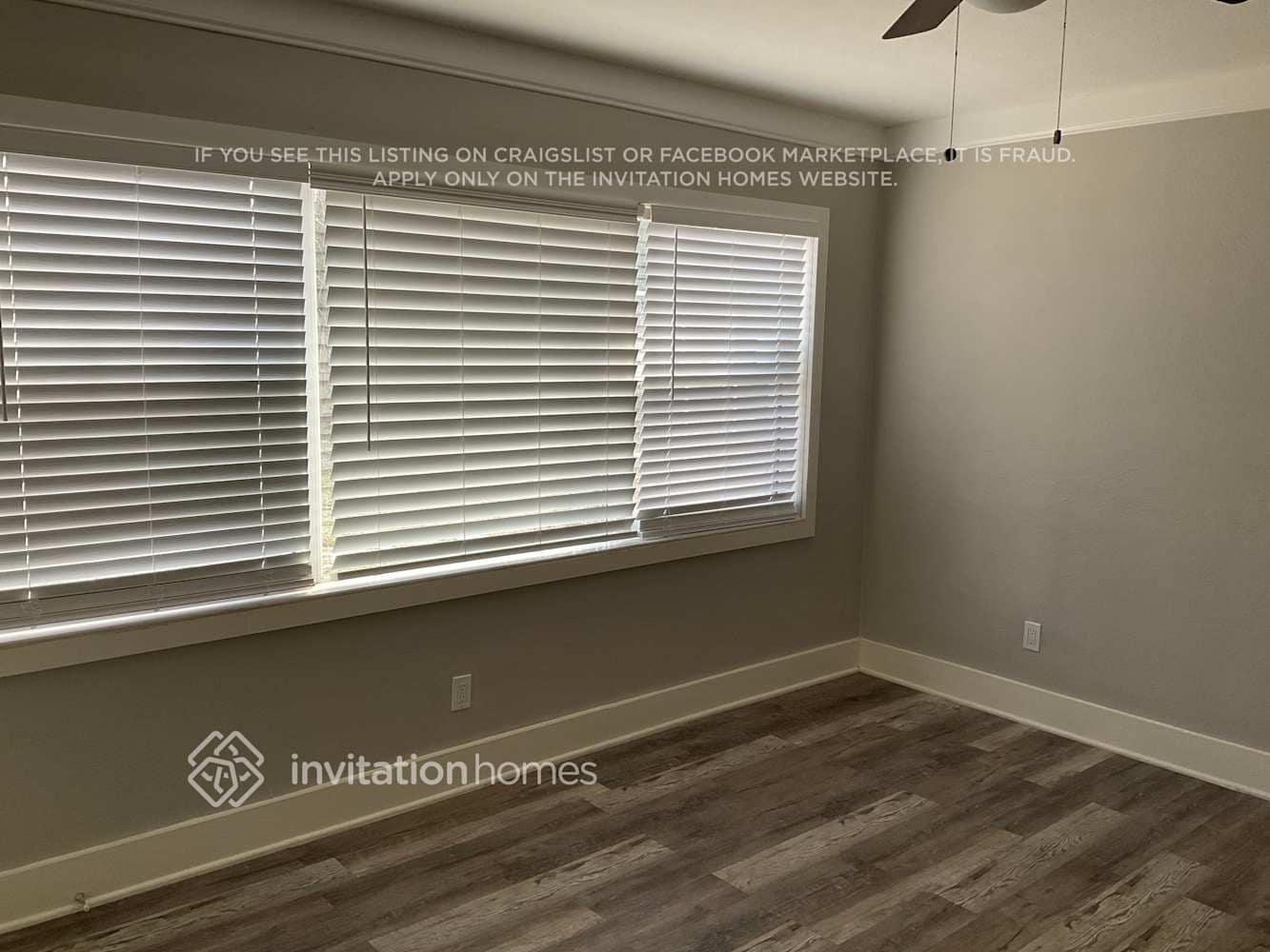 Building Photo - 450 Iris Rd