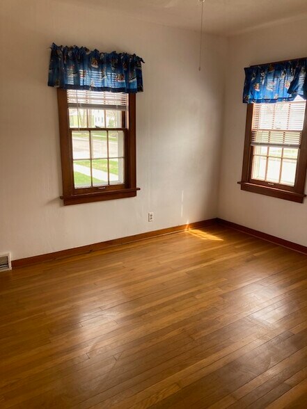 Building Photo - 1822 14th St S