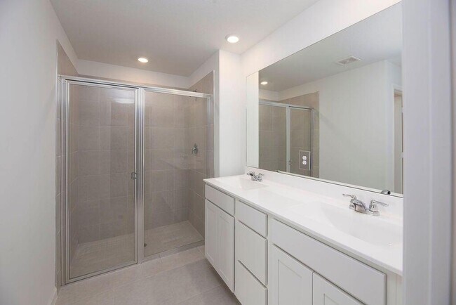 Building Photo - 11146 NW Fernbrook Dr