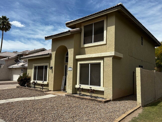 Building Photo - 1420 E Countrywalk Ln