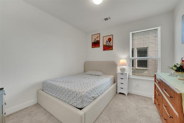 Building Photo - 650 Jupe Wy