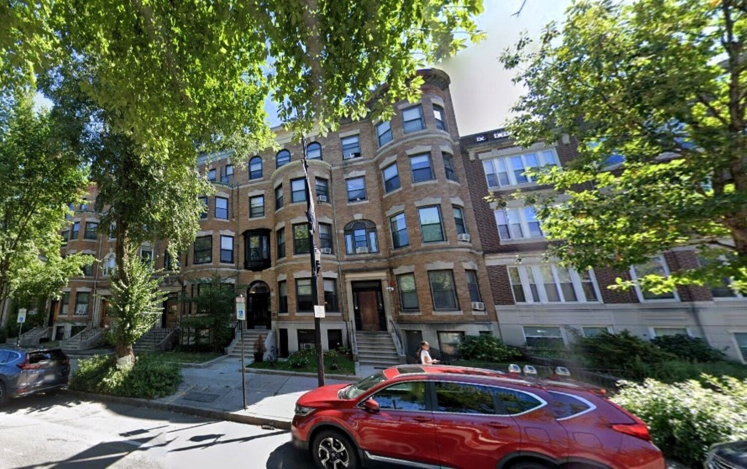 Building Photo - 1247 Beacon St