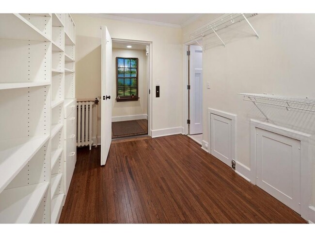 Building Photo - 1769 Dupont Ave S