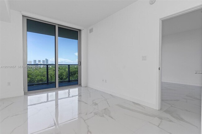 Building Photo - 16385 Biscayne Blvd