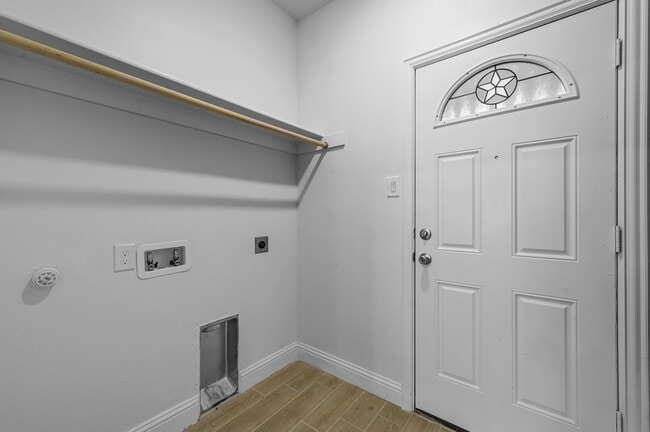 Building Photo - 129 Arapaho