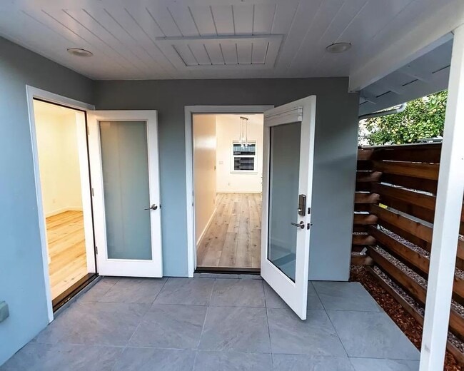 Building Photo - Unit 709