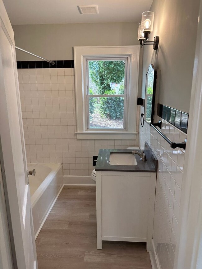 Building Photo - Beautifully Remodeled 4-bedroom Cape Cod -...