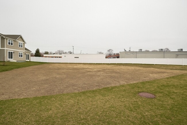 Building Photo - 10727 Clock Tower Dr