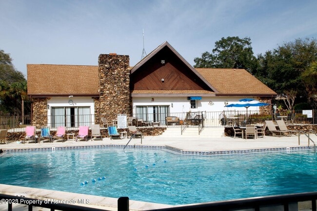 Building Photo - 6630 River Run Blvd