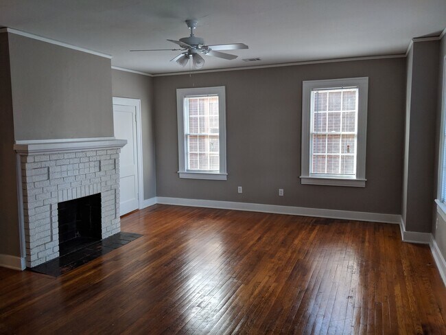 Building Photo - 29 E 34th St