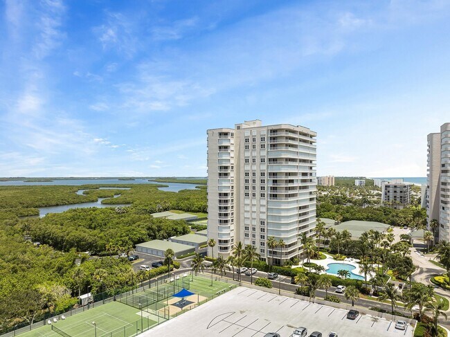 Building Photo - 5049 N Hwy A1A