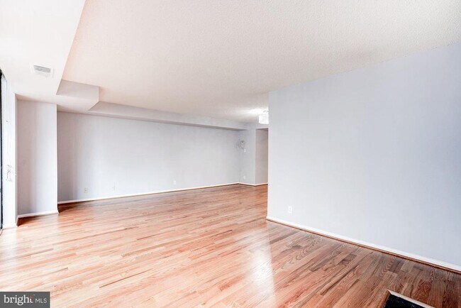 Building Photo - 1140 23rd St NW
