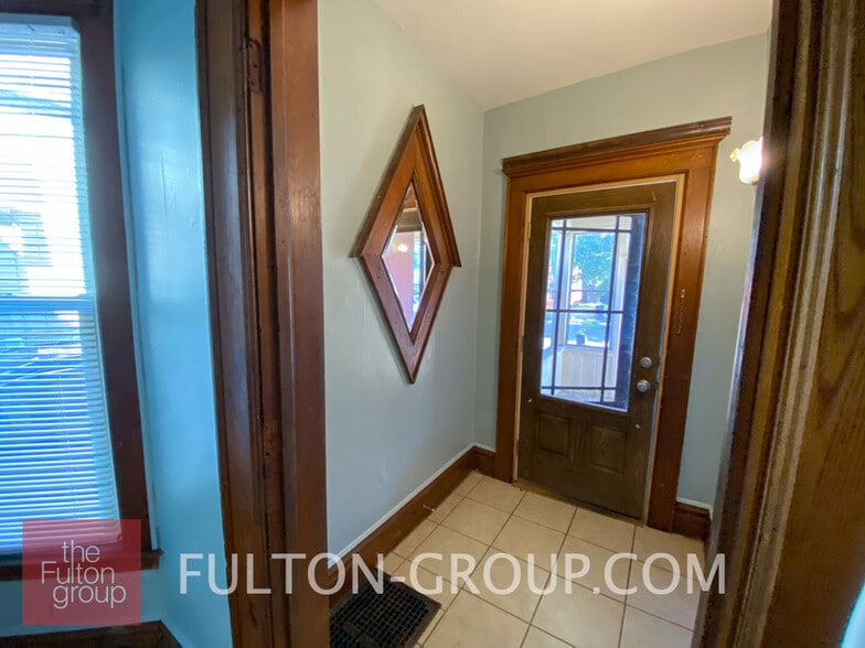 Building Photo - 714 Veto St NW