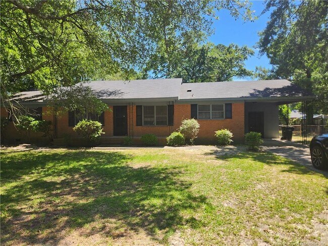 Primary Photo - 6427 Kincross Ave