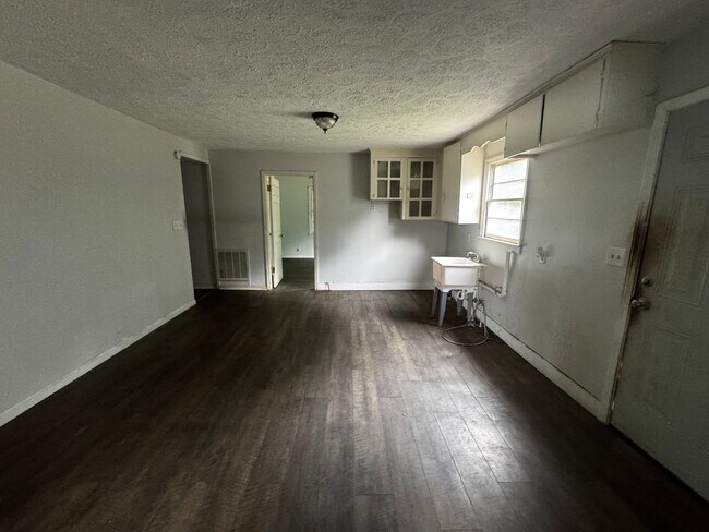 Building Photo - 4/2 home in Shelby, NC