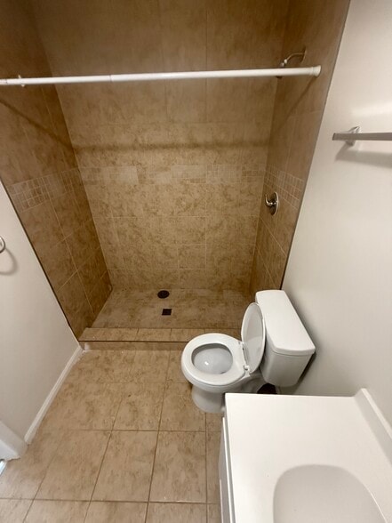 Building Photo - 4070 Newton Ave