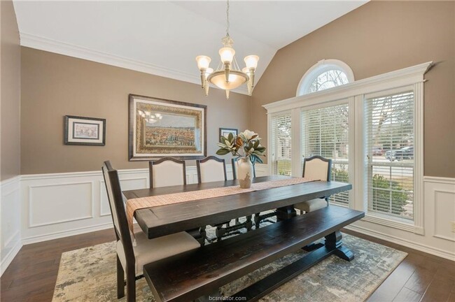 Building Photo - IMMEDIATE MOVE IN! Gorgeous 4 bedroom 3 ba...