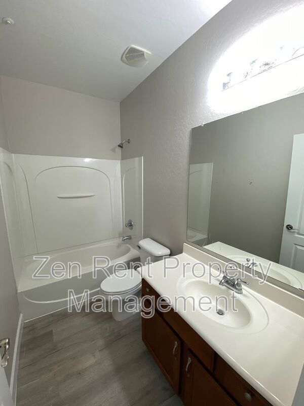 Building Photo - 2744 S Pewter Dr