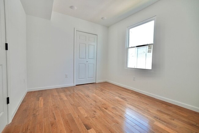 Building Photo - 264 Greylock Pkwy