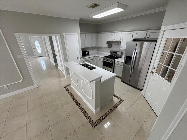 Building Photo - 15323 Geral Ln
