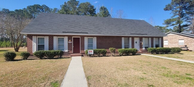Primary Photo - 5444 Sidbury Rd