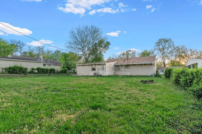 Building Photo - 5520 Holborn Dr