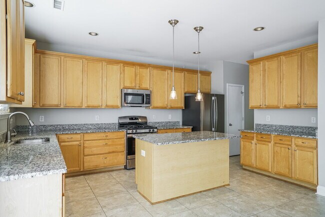 Building Photo - 533 Averasboro Dr