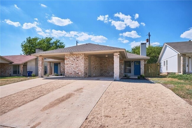 Building Photo - 902 Fieldwood Dr